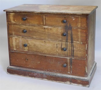 Thumbnail _lot 866 A late 19thC Gillows of Lancaster Aesthetic style chest of drawers