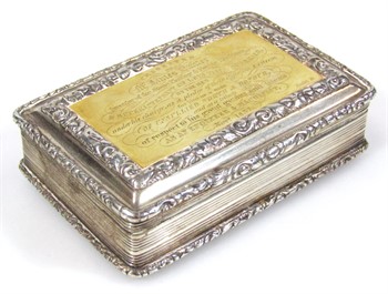 1092 A William IV silver and silver gilt snuff box, by Nathaniel Mills